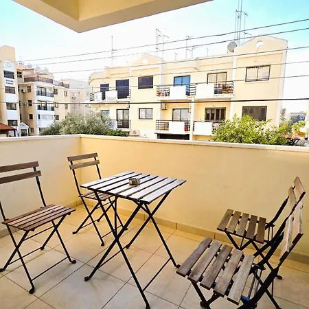 Apartment Coastal 2br Haven Walk To The *